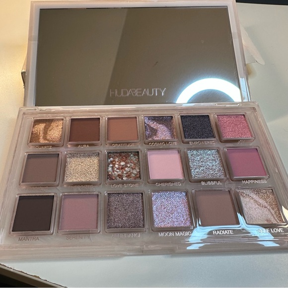 HUDA BEAUTY Other - Huda Beauty Rose Quartz Eyeshadow Palette BNIB NWT Limited Edition